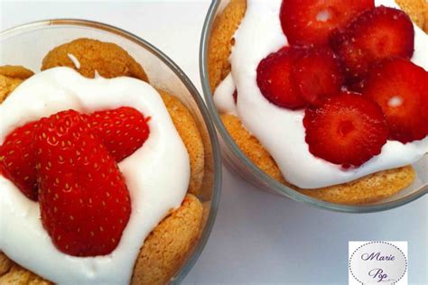 Recette de Verrine façon charlotte aux fraises