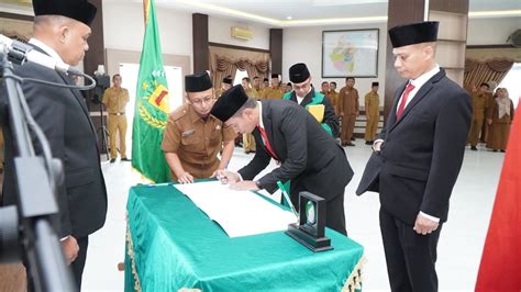 Pj Bupati Langkat Faisal Hasrimy Lantik Kadis Kominfo Dan Kaban