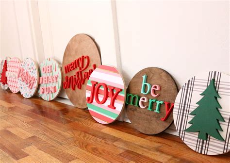 Diy Christmas Door Hanger Ideas Artofit