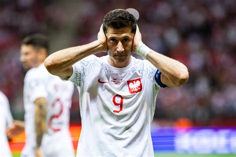 Robert Lewandowski Mia Zamiar Zako Czy Reprezentacyjn Karier