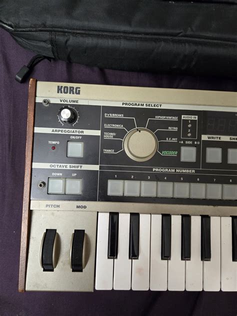 Korg Micro Korg Synthesizer Vocoder With Carrying Bag Ebay