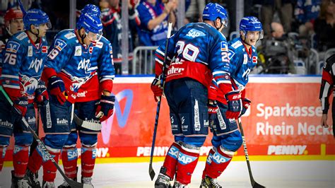 offene Tür Adler Mannheim