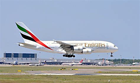 Emirates A388 at MXP 2017-07-17 Copyright © Juan Freud 2017