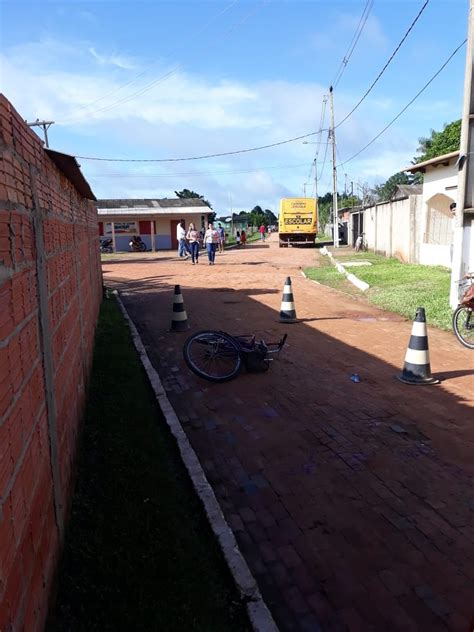 Criança de 5 anos cai de bicicleta e tem cabeça esmagada por ônibus