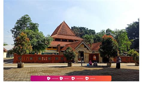 Ziarah Di Makam Syekh Jumadil Kubro Gurunya Para Walisongo Lokasi