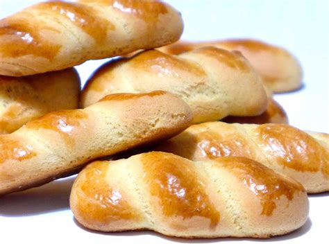 Koulourakia recipe (Greek Easter cookies) - My Greek Dish