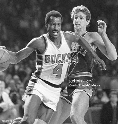 Sidney Moncrief Bucks Photos and Premium High Res Pictures - Getty Images