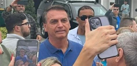 Bolsonaro Pede Para Ficar Mais Tempo Em Casa De Lutador Nos Eua Voz