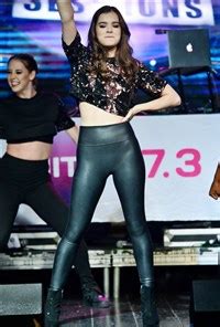 Hailee Steinfeld Shows Off Her Ass In Tight Leather Leggings