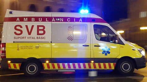 Ambulancia Svb Soporte Vital B Sico A Valencia Spagna In Sirena