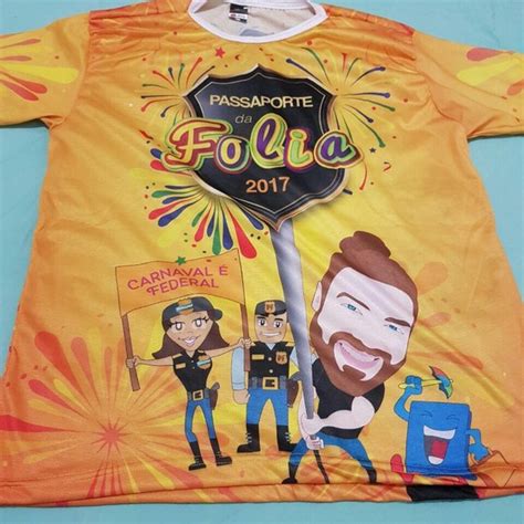 Hipster Da Federal Ganha Bonec O E Camiseta Em Bloco Carnavalesco Do