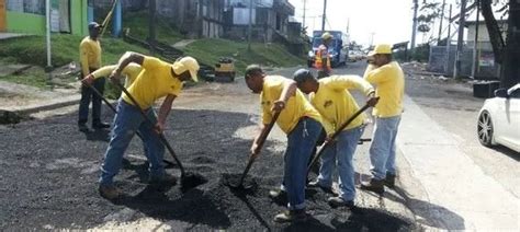 MOP realiza operativos de reparación de calles en provincias