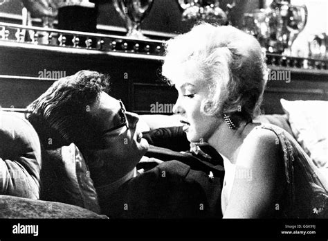 MANCHE MÖGEN S HEISS Some like it hot USA 1959 Billy Wilder TONY CURTIS Joe MARILYN