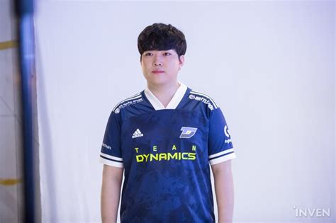 뜨거운 여름과 함께 돌아왔다 Lck 섬머 프로필 촬영 현장 1 인벤