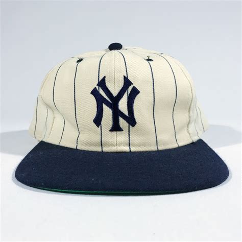 New York Yankees Pinstripe Starter Snapback Vintage Strains