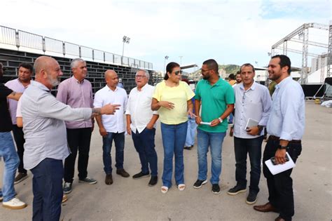 Carnaval Niter I Ter Desfiles No Caminho Niemeyer Nesta Sexta E