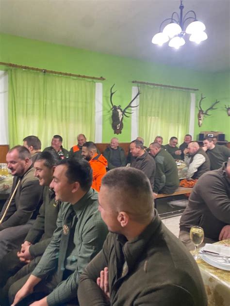 Foto U Svetom Petru Čvrstecu Održan Tradicionalni Božićni Lov