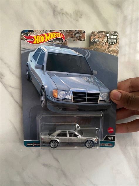 Hot Wheels Premium Mercedes Benz E Hobbies Toys Toys Games On Carousell