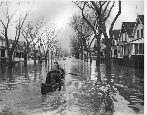 1950 Winnipeg Flood. | Scenic views, Winnipeg manitoba, Canadian history