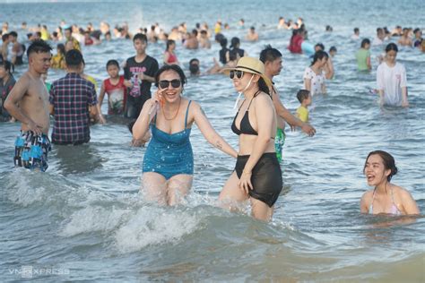 Vung Tau Beach Is Crowded With People On National Day Vietnam News Latest Updates And World