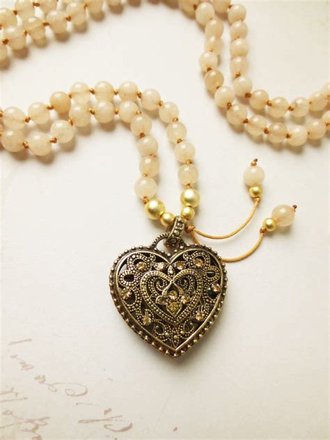 NEU In Meinem Etsy Shop Zarte Mala Kette 108 Jadeperlen Gold Beige