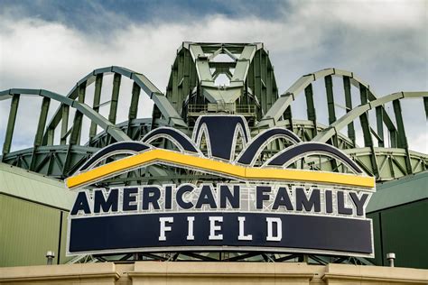 American Family Field Roof to be Closed for Opening Day | 95.5 WIFC