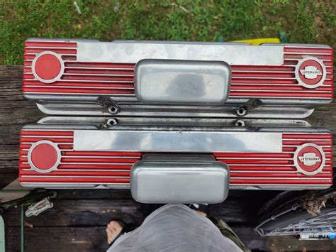 Polished Sbc Mickey Thompson Valve Covers With Angled Breathers The H