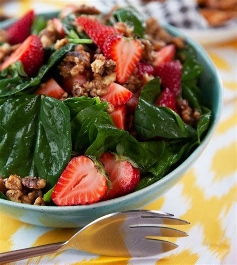 Strawberry spinach salad