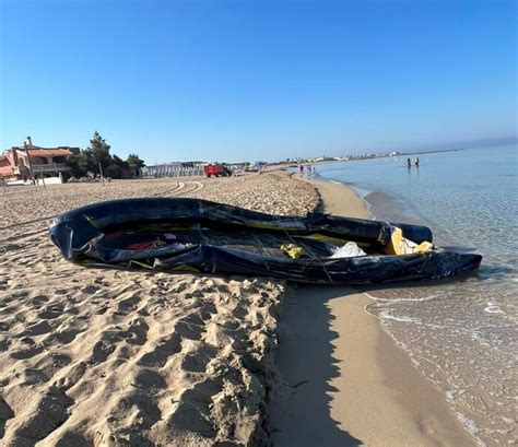 Migranti Sbarcano In Spiaggia Accanto Ai Lidi Live Sicilia