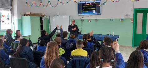 Incontro Formativo Con Personale Della Polizia Di Stato Al II Circolo