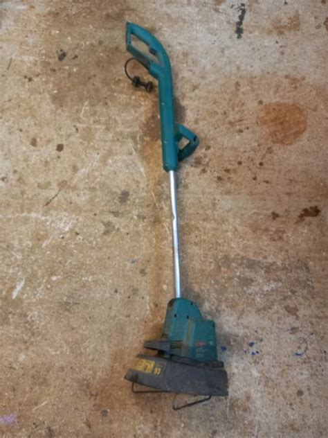 Bosch električni trimer
