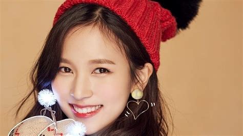 Twices Mina Commemorates 800th Day Since Debut By Becoming An Organ