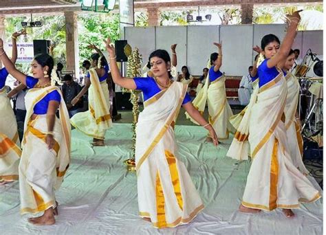 Thiruvathira,traditional dance form of Kerala played especially at the ...