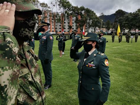 23 Oficiales Ascendieron Hoy En El Cantón Norte De Bogotá Ejército Nacional De Colombia