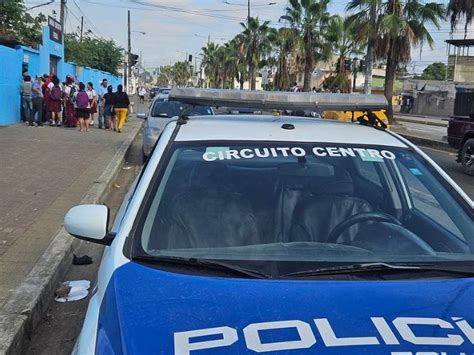 La Data Ec on Twitter Urgente Una niña de 10 años murió tras ser