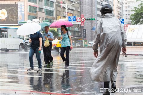 快訊／入夜風雨增強！雨彈「最強時刻」要來了 20縣市持續大雨、豪雨特報 Ettoday生活新聞 Ettoday新聞雲