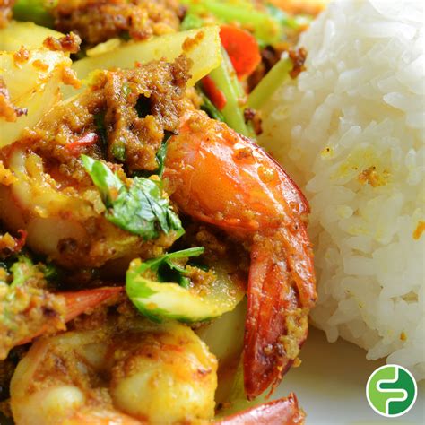 Low FODMAP Prawn Curry | FODMAP Friendly