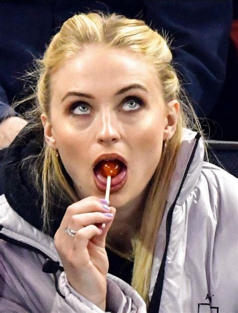 Sophie turner : r/jerkofftoceleb