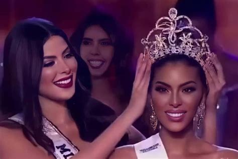 The newly crowned Miss Universe Colombia 2021 is Valeria Ayos Bossa and ...