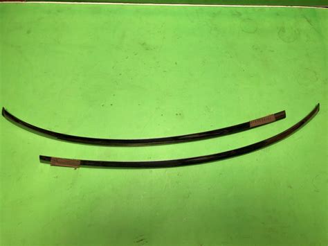 Fiat Spider Front Windshield Lower Trim Zierleiste Frontscheiben