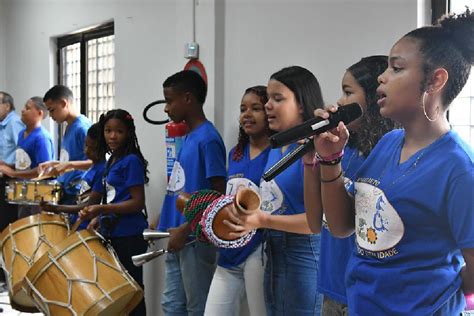 Empresas E Entidades Do Paulista Recebem Homenagem Pela Contrata O De