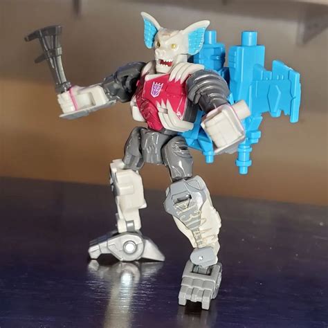 Transformers Legacy Core Class Bombburst Official In Hand Images