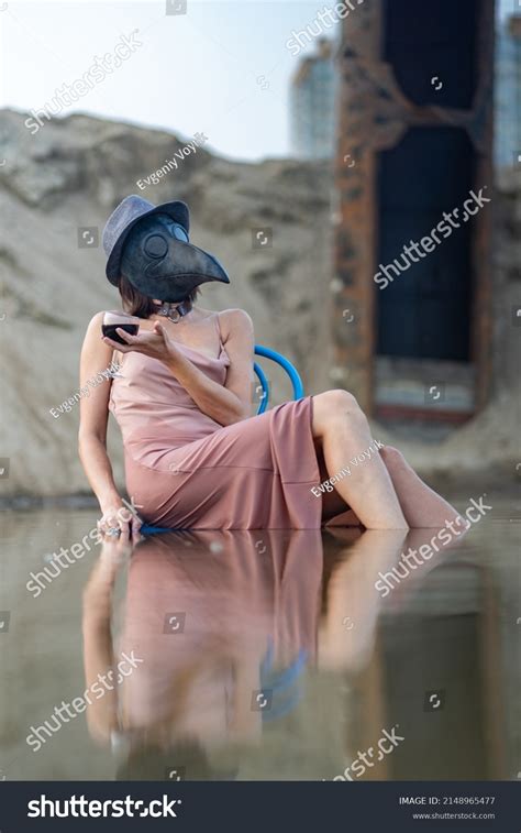 Sexy Brunette Short Hair Long Slender Stock Photo 2148965477 Shutterstock