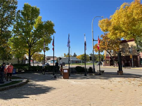 City Of Dauphin Adds Flags To City Hall 730 Ckdm