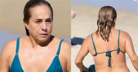 Cissa Guimar Es Exibe Corp O Em Biqu Ni De Lacinho E Curte Praia No Rio