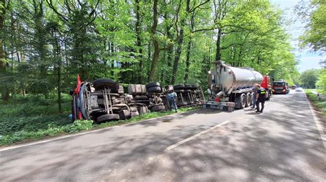 G Lle Laster Kippt Bei Harpstedt In Einen Graben Buten Un Binnen