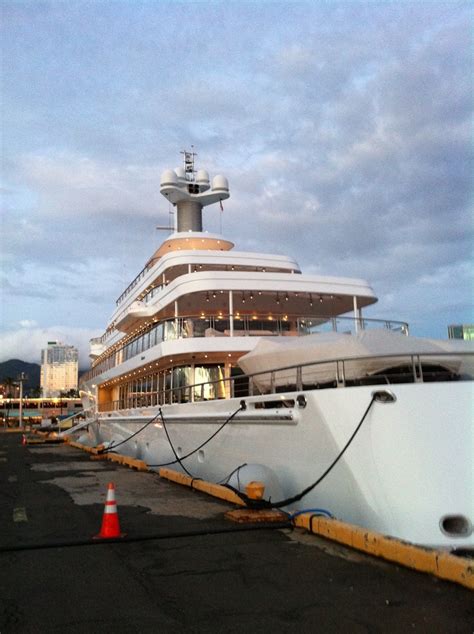 Owner of oracle, Larry Ellison, parks his massive yacht in Oahu. He ...