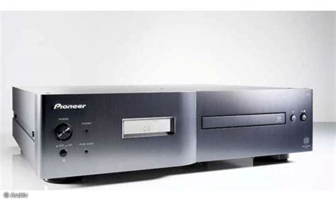 Pioneer D9 - connect