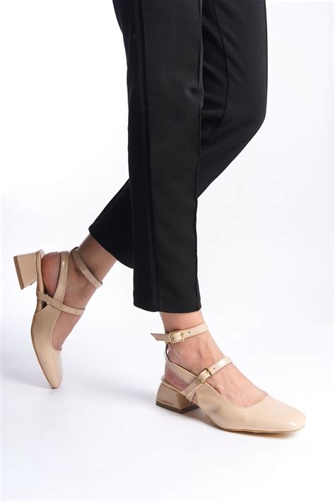 Saltopik Nude Rugan Kare Burun Arkası Açık Kısa Topuklu Ayakkabı Fiyatı Yorumları Trendyol