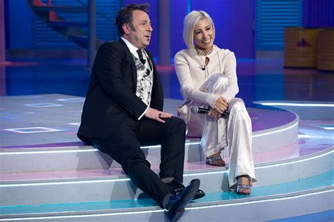 Gialappas Show Su Tv8 Mago Forest E Valentina Lodovini Conduttori